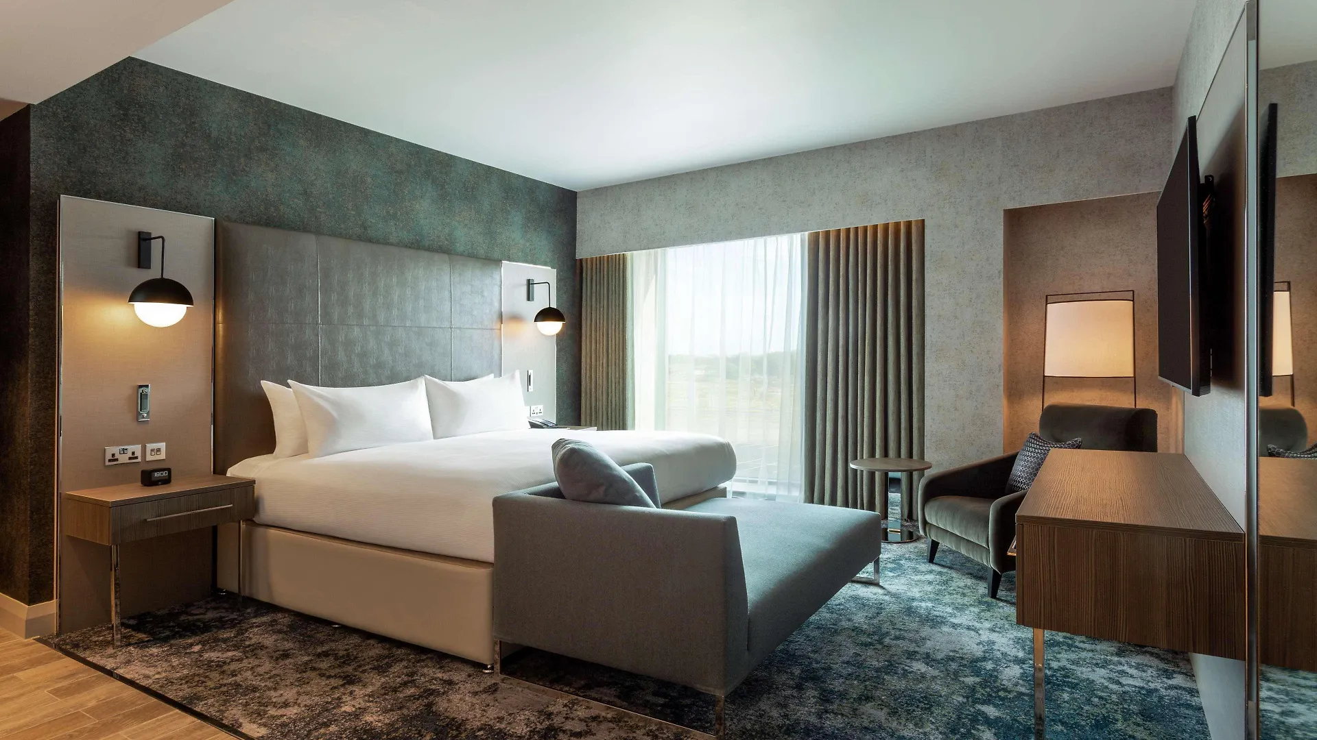 Hilton Aberdeen Teca 4*,