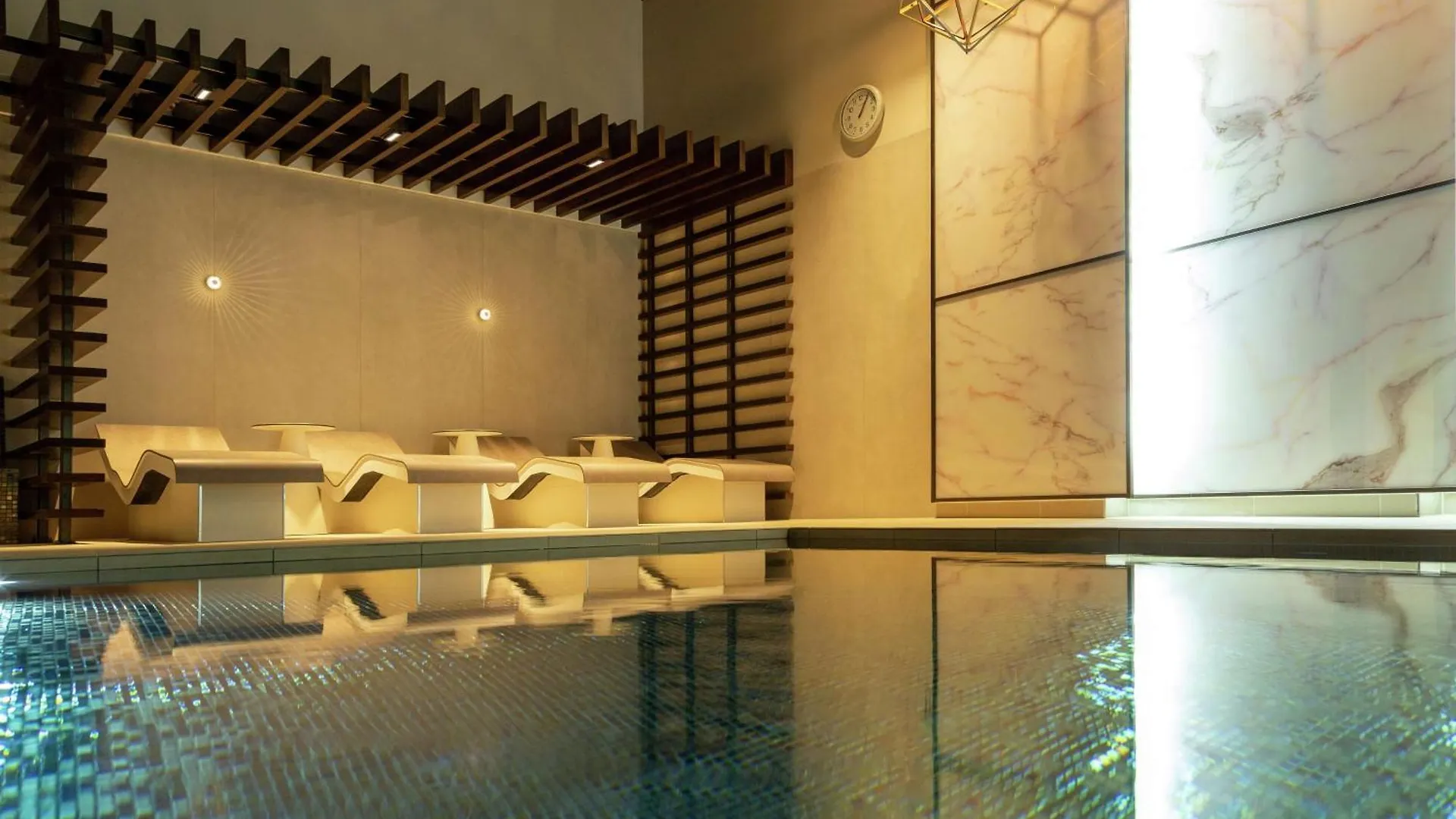 Hilton Aberdeen Teca 4*,